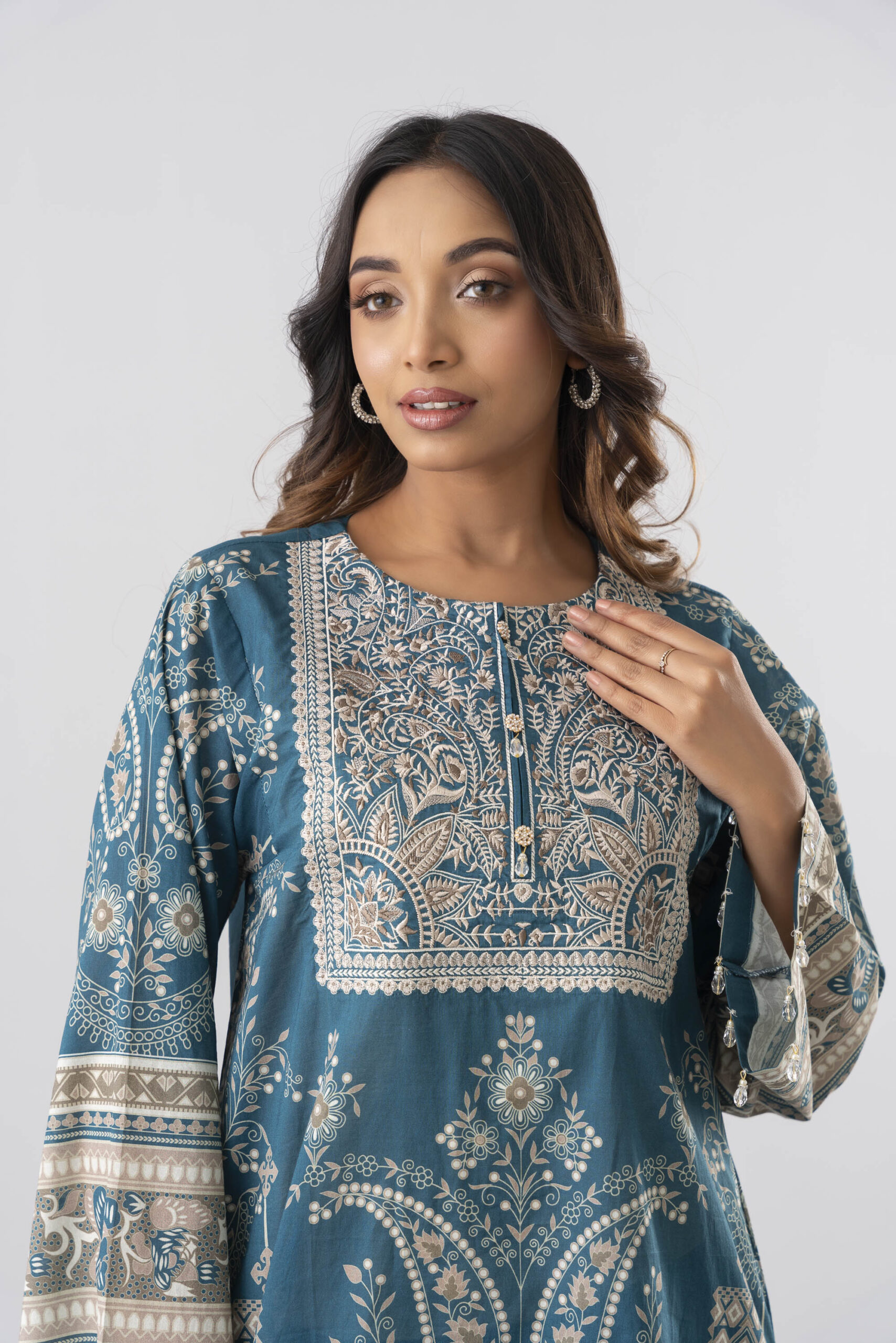 Relaxed Fit Three-Piece Formal Lawn