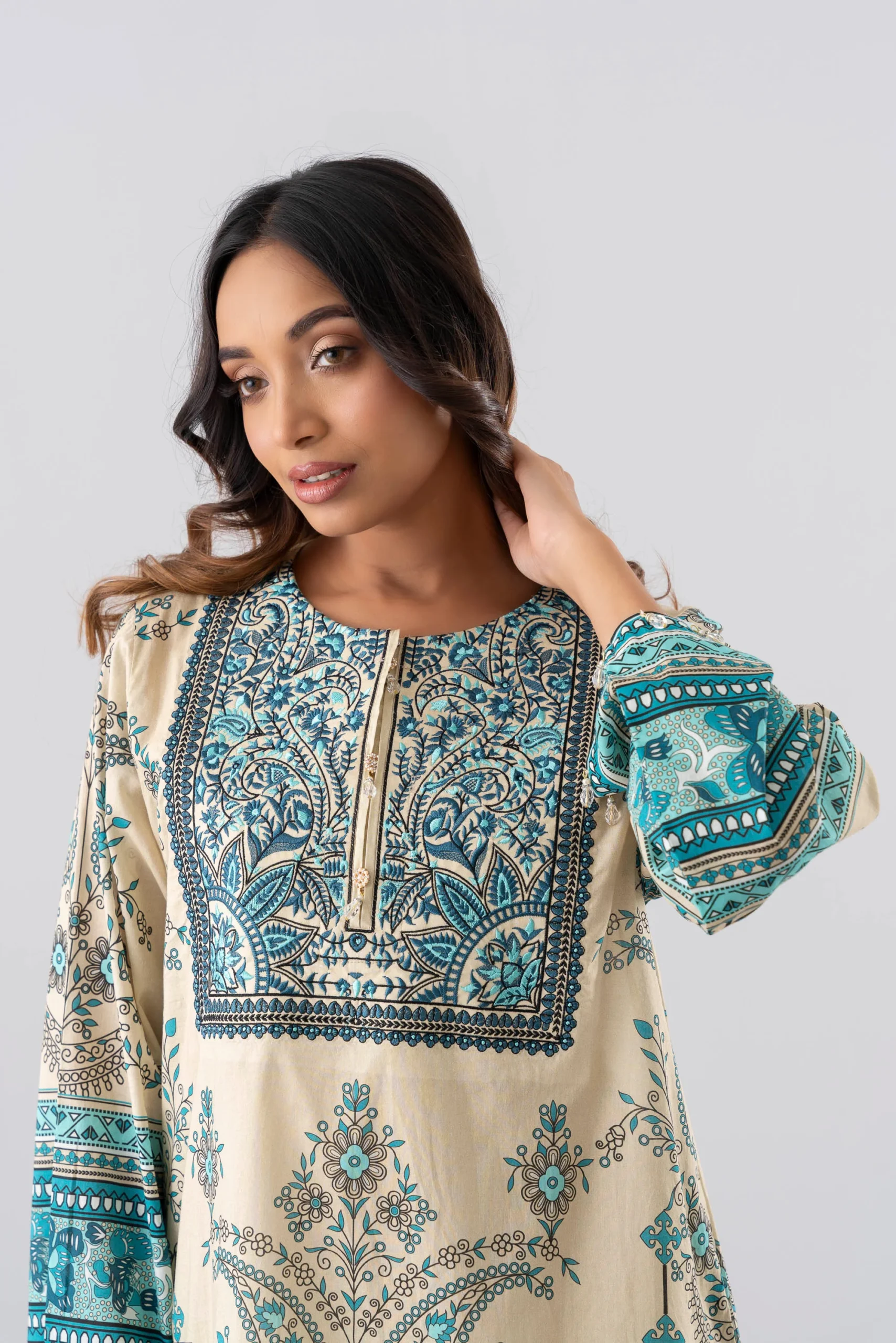 Relaxed Fit Three-Piece Formal Lawn